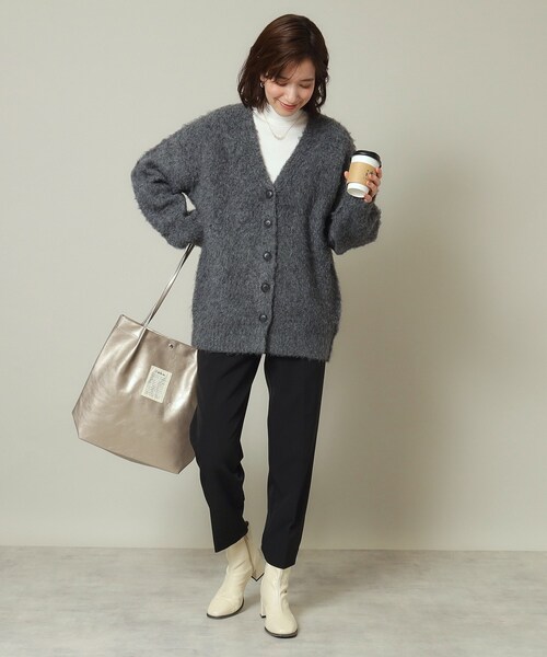 ITS'DEMO（イッツデモ）の「◆【マシンウォッシャブル】起毛Vネックカーディガン（カーディガン/ボレロ・レディース・アイボリー/チャコールグレー/マスタード・00）」の9枚目の写真