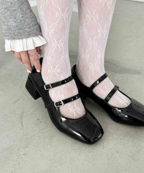 Loueme(ルエム)の「ローヒールダブルストラップシューズ(パンプス・レディース・シルバー/ブラック・23.5cm/24.5cm)」の1枚目の写真