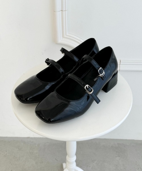Loueme(ルエム)の「ローヒールダブルストラップシューズ(パンプス・レディース・シルバー/ブラック・23.5cm/24.5cm)」の17枚目の写真