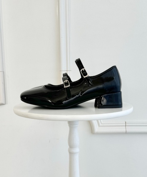 Loueme(ルエム)の「ローヒールダブルストラップシューズ(パンプス・レディース・シルバー/ブラック・23.5cm/24.5cm)」の18枚目の写真