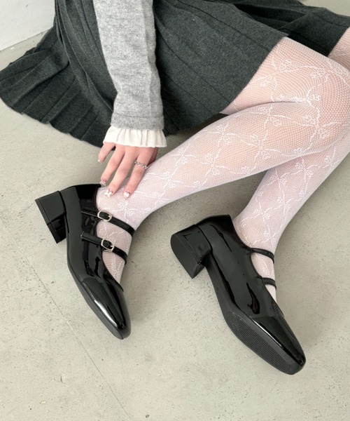 Loueme(ルエム)の「ローヒールダブルストラップシューズ(パンプス・レディース・シルバー/ブラック・23.5cm/24.5cm)」の8枚目の写真