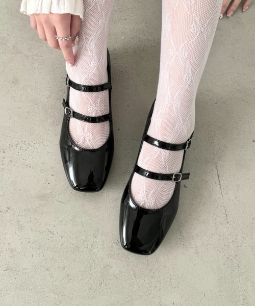 Loueme(ルエム)の「ローヒールダブルストラップシューズ(パンプス・レディース・シルバー/ブラック・23.5cm/24.5cm)」の7枚目の写真