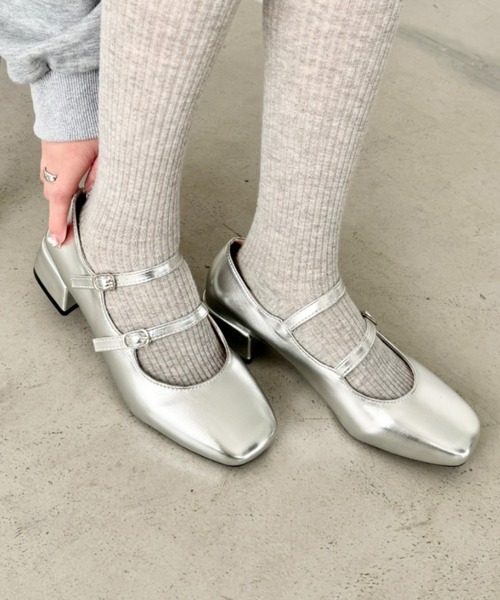 Loueme(ルエム)の「ローヒールダブルストラップシューズ(パンプス・レディース・シルバー/ブラック・23.5cm/24.5cm)」の10枚目の写真