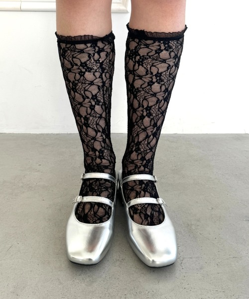 Loueme(ルエム)の「ローヒールダブルストラップシューズ(パンプス・レディース・シルバー/ブラック・23.5cm/24.5cm)」の22枚目の写真