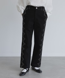 『スカラップステッチストレートパンツ』