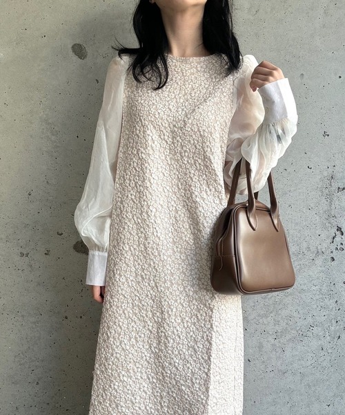 merrylatte(メリーラテ)の「花柄ロングドレスワンピース(ワンピース・レディース・ブラック/アイボリー・SMALL)」の2枚目の写真