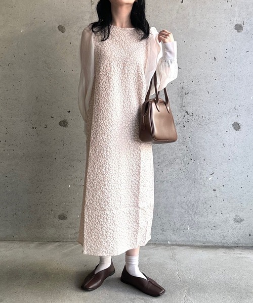 merrylatte(メリーラテ)の「花柄ロングドレスワンピース(ワンピース・レディース・ブラック/アイボリー・SMALL)」の3枚目の写真