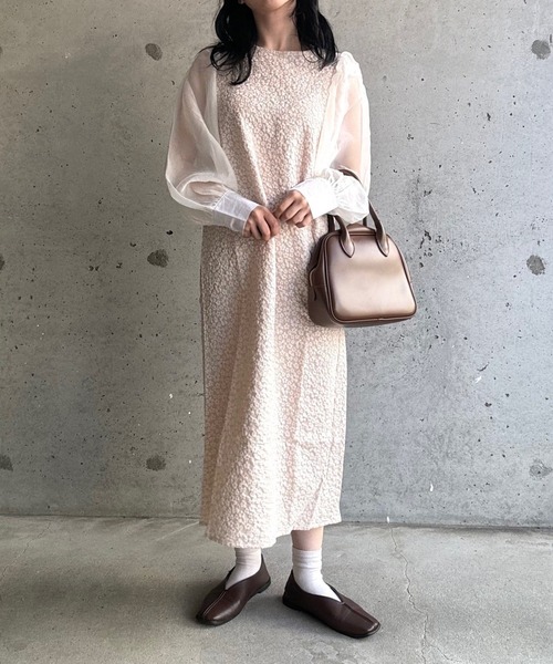 merrylatte(メリーラテ)の「花柄ロングドレスワンピース(ワンピース・レディース・ブラック/アイボリー・SMALL)」の4枚目の写真