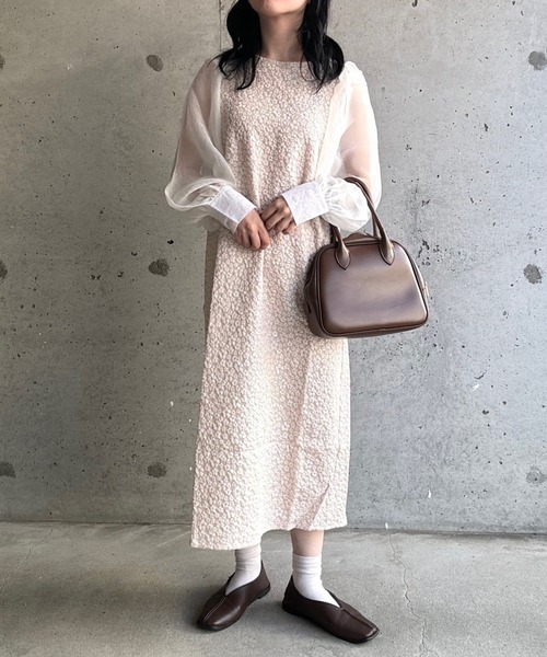 merrylatte(メリーラテ)の「花柄ロングドレスワンピース(ワンピース・レディース・ブラック/アイボリー・SMALL)」の5枚目の写真