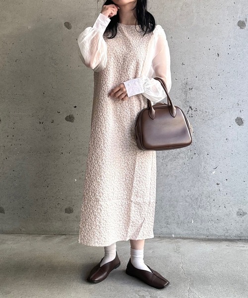 merrylatte(メリーラテ)の「花柄ロングドレスワンピース(ワンピース・レディース・ブラック/アイボリー・SMALL)」の6枚目の写真