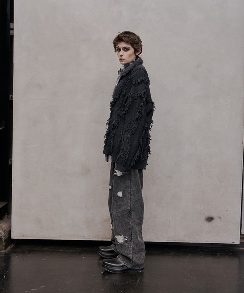 VI E DIT(ヴィエディット)の「Fur Docking Fringe Jacquard Knit/ファードッキングフリンジジャガードニット(ニット/セーター・メンズ・ブラック/グレー・1/2)」の12枚目の写真