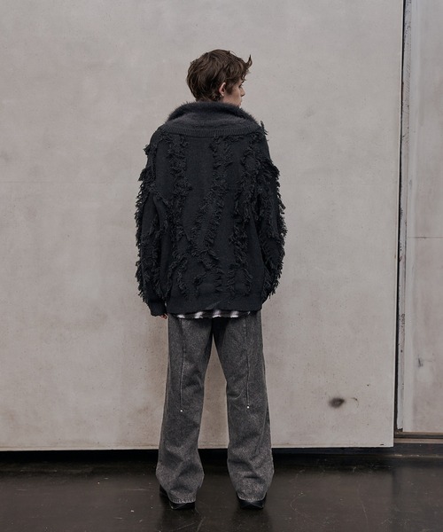 VI E DIT(ヴィエディット)の「Fur Docking Fringe Jacquard Knit/ファードッキングフリンジジャガードニット(ニット/セーター・メンズ・ブラック/グレー・1/2)」の13枚目の写真