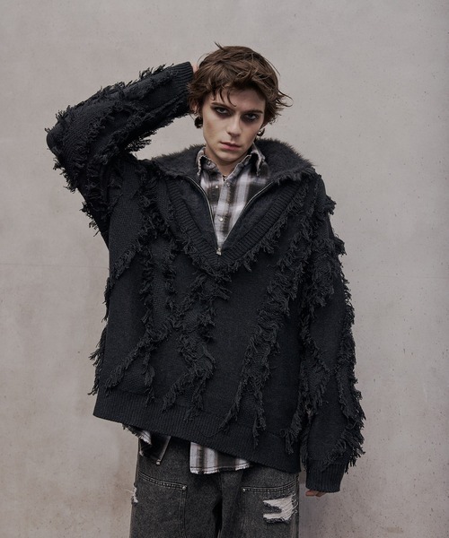 VI E DIT(ヴィエディット)の「Fur Docking Fringe Jacquard Knit/ファードッキングフリンジジャガードニット(ニット/セーター・メンズ・ブラック/グレー・1/2)」の5枚目の写真