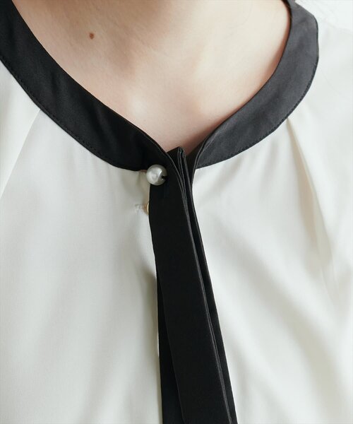 natural couture(ナチュラルクチュール)の「【WEB限定】パールリボンタイ付き配色ブラウス(シャツ/ブラウス・レディース・アイボリー/グレイッシュベージュ/サックスブルー/ピンクベージュ/ネイビー/ミント・FREE)」の12枚目の写真