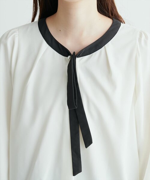 natural couture(ナチュラルクチュール)の「【WEB限定】パールリボンタイ付き配色ブラウス(シャツ/ブラウス・レディース・アイボリー/グレイッシュベージュ/サックスブルー/ピンクベージュ/ネイビー/ミント・FREE)」の13枚目の写真