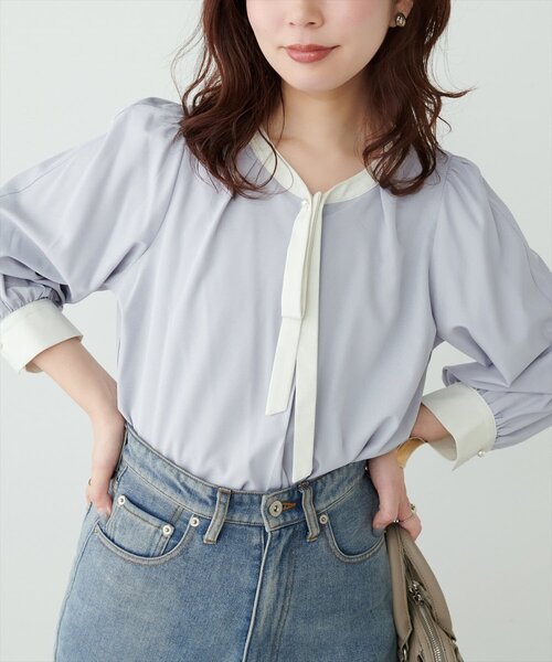 natural couture(ナチュラルクチュール)の「【WEB限定】パールリボンタイ付き配色ブラウス(シャツ/ブラウス・レディース・アイボリー/グレイッシュベージュ/サックスブルー/ピンクベージュ/ネイビー/ミント・FREE)」の21枚目の写真