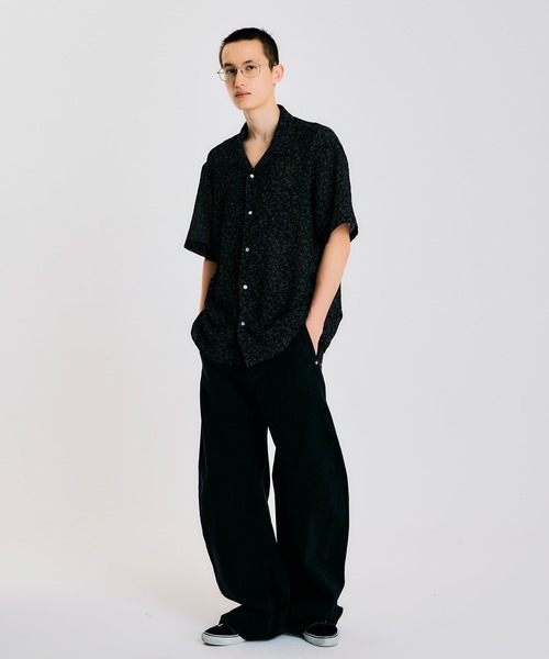 NOISE MAKER（ノイズメーカー）の「バレルレッグジーンズ（デニムパンツ・メンズ・インディゴブルー/ブラック・XL/L/M）」の14枚目の写真