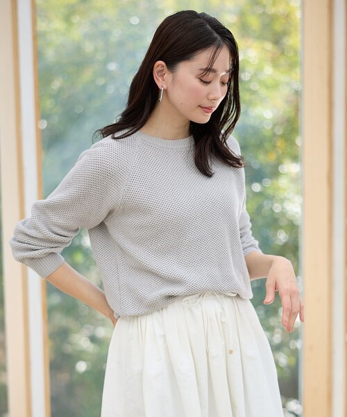 ANY(エニィ)の「シャイニーコットンニット(ニット/セーター・レディース・ライトグレー系/ベージュ系・4)」の9枚目の写真