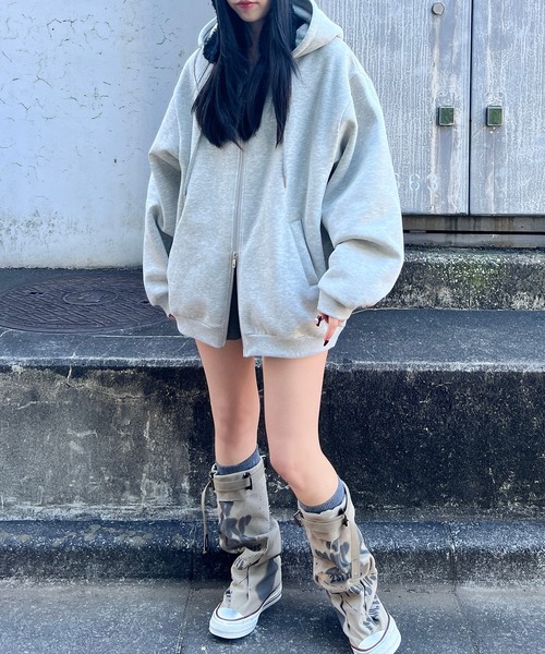 Figments（フィグメンツ）の「ダブルZIPビッグパーカー（パーカー・レディース・グレー/スミクロ/ブラック・X-LARGE/LARGE）」の13枚目の写真