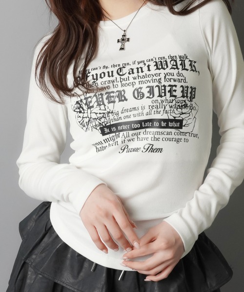 SPINNS（スピンズ）の「長袖カットソー/ロンT/レター（Tシャツ/カットソー・レディース・グレー/オフホワイト/ブラック・ONESIZE）」の2枚目の写真