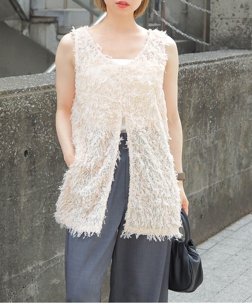 tiptop（ティップトップ）の「【丈が選べる】前後2wayフリンジベスト（ベスト・レディース・ホワイト系その他/アイボリー/ブラック/グレー系その他/グレー/ブラック系その他/ホワイト系その他3/ブラック系その他2/ホワイト系その他2/ブラック系その他3・SHORT/LONG）」の3枚目の写真