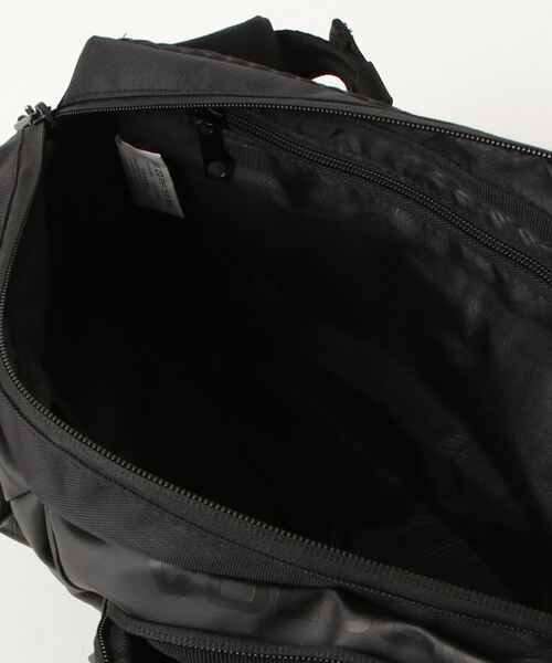 VOLCOM(ボルコム)の「【VOLCOM】 VENTURE SLING PACK(ボディバッグ/ウエストポーチ・メンズ・ブラック・O/S)」の4枚目の写真