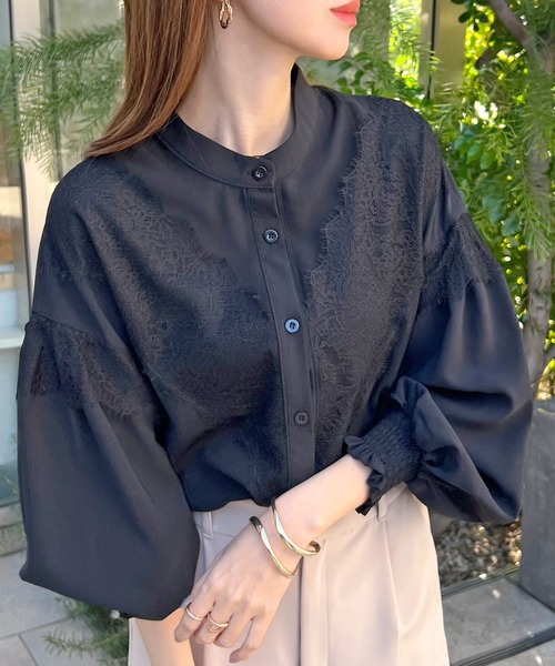 Futier land（フューティアランド）の「【4色展開】レースドッキングブラウス（シャツ/ブラウス・レディース・ライトグレー/ホワイト/ブラック/ピンクベージュ・LARGE/MEDIUM/X-LARGE）」の2枚目の写真