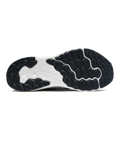 NEW BALANCE(ニューバランス)の「【New Balance/ニューバランス】NB MARISTG4 2E フレッシュフォーム アリシ(スニーカー・メンズ・グレー・25.0cm/25.5cm/26.0cm/26.5cm/27.0cm/27.5cm/28.0cm)」の2枚目の写真