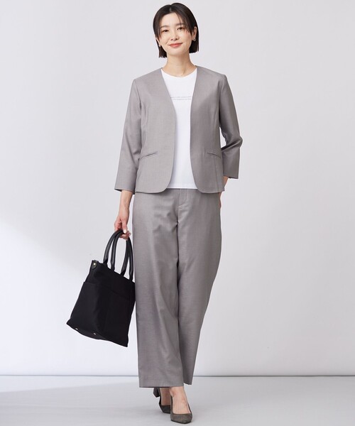 J.PRESS(ジェイプレス)の「【セットアップ対応・洗える・UVケア・吸水速乾】OXIJEWELストレッチ ノーカラー ジャケット(ノーカラージャケット・レディース・ネイビー系/シルバー系/ライトグレー系/ベージュ系・T13/T15)」の17枚目の写真