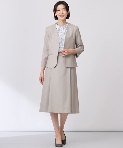 J.PRESS(ジェイプレス)の「【セットアップ対応・洗える・UVケア・吸水速乾】OXIJEWELストレッチ ノーカラー ジャケット(ノーカラージャケット・レディース・ネイビー系/シルバー系/ライトグレー系/ベージュ系・T13/T15)」の22枚目の写真