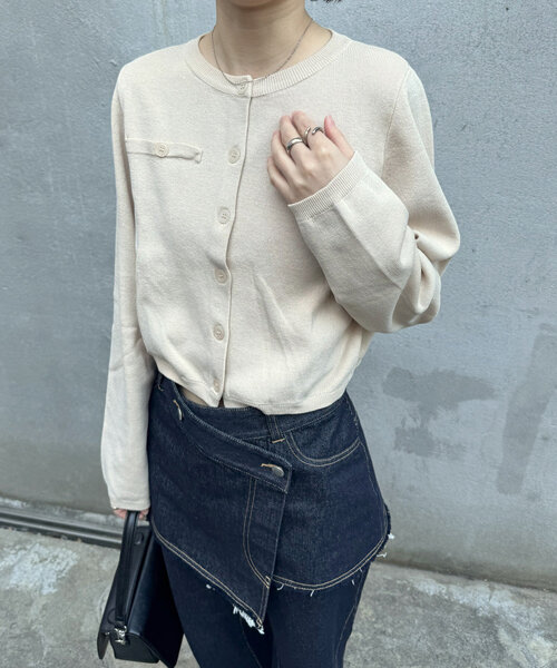 mystic（ミスティック）の「[mline]ボタンカーディガン（カーディガン/ボレロ・レディース・チャコールグレー/ピンク/グリーン/アイボリー・FREE）」の2枚目の写真