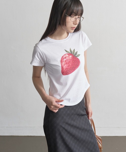 UNE MANSION(ユヌマンション)の「【UNE ORIGINAL】 サイドラウンドスリットフルーツプリントミニチビTシャツカットソー(Tシャツ/カットソー・レディース・ホワイト系2/ホワイト系1/ホワイト系3/ホワイト系4・FREE)」の16枚目の写真