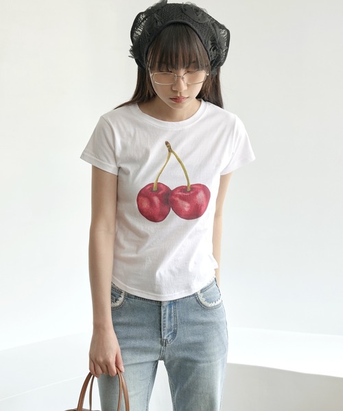 UNE MANSION(ユヌマンション)の「【UNE ORIGINAL】 サイドラウンドスリットフルーツプリントミニチビTシャツカットソー(Tシャツ/カットソー・レディース・ホワイト系2/ホワイト系1/ホワイト系3/ホワイト系4・FREE)」の18枚目の写真