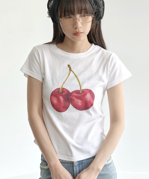 UNE MANSION(ユヌマンション)の「【UNE ORIGINAL】 サイドラウンドスリットフルーツプリントミニチビTシャツカットソー(Tシャツ/カットソー・レディース・ホワイト系2/ホワイト系1/ホワイト系3/ホワイト系4・FREE)」の19枚目の写真