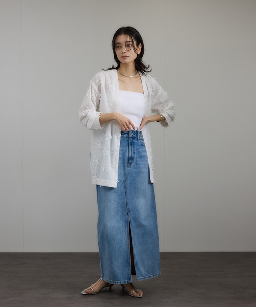 SALON adam et rope'（サロン アダム エ ロペ）の「【WEB限定】３Dフラワーレースジャケット［セットアップ対応］（シャツ/ブラウス・レディース・ブラック/ホワイト・FREE）」の3枚目の写真