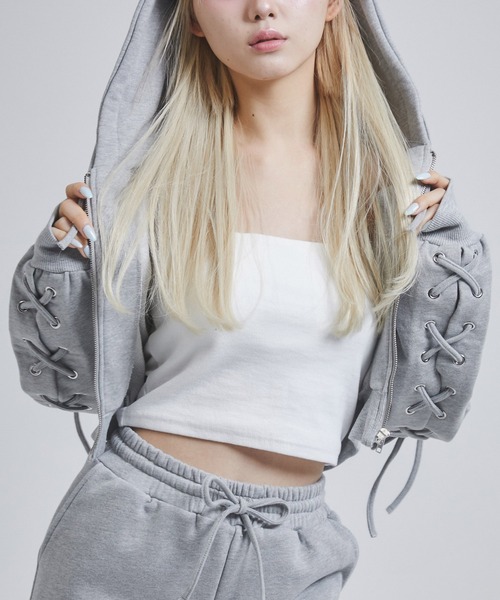 ENVYM（アンビー）の「レースアップショートパーカー（パーカー・レディース・グレー/ブラック/ホワイト・FREE）」の3枚目の写真