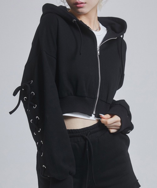 ENVYM（アンビー）の「レースアップショートパーカー（パーカー・レディース・グレー/ブラック/ホワイト・FREE）」の2枚目の写真