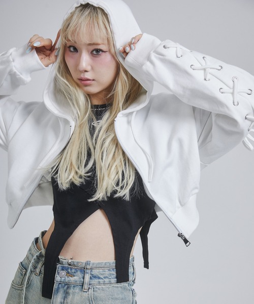 ENVYM（アンビー）の「レースアップショートパーカー（パーカー・レディース・グレー/ブラック/ホワイト・FREE）」の22枚目の写真