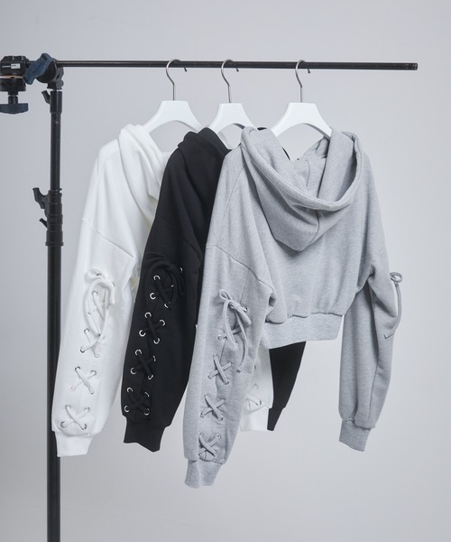 ENVYM（アンビー）の「レースアップショートパーカー（パーカー・レディース・グレー/ブラック/ホワイト・FREE）」の11枚目の写真