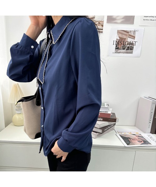 maison de LATIR(メゾンドラティール)の「バイカラーボウタイネックデザイン上品ブラウス(シャツ/ブラウス・レディース・ベージュ/ネイビー/ブラウン・ONESIZE)」の10枚目の写真
