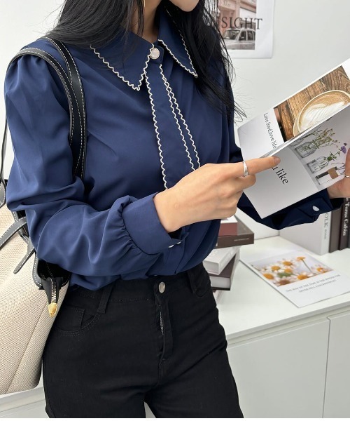 maison de LATIR(メゾンドラティール)の「バイカラーボウタイネックデザイン上品ブラウス(シャツ/ブラウス・レディース・ベージュ/ネイビー/ブラウン・ONESIZE)」の15枚目の写真