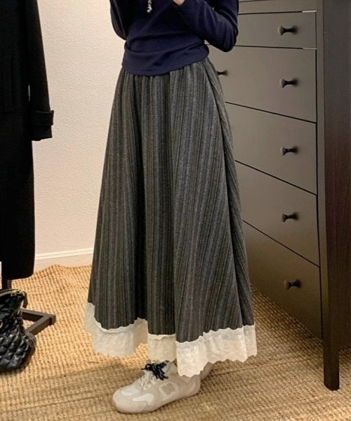 gossip!ロサンゼルス(ゴシップロサンゼルス)の「ヴィンテージ風 レースフリルロングスカート Aラインスカート(スカート・レディース・グレー/ブラウン・FREE)」の5枚目の写真
