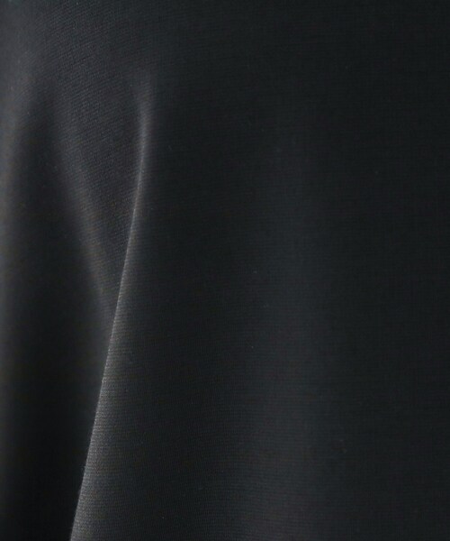 SHOO・LA・RUE(シューラルー)の「【ひんやり/UV/二の腕カバー】肘まで隠れるとろみドルマン5分袖トップス(Tシャツ/カットソー・レディース・ブラック/ライトベージュ/グリーン系/ブラック系2・00)」の15枚目の写真