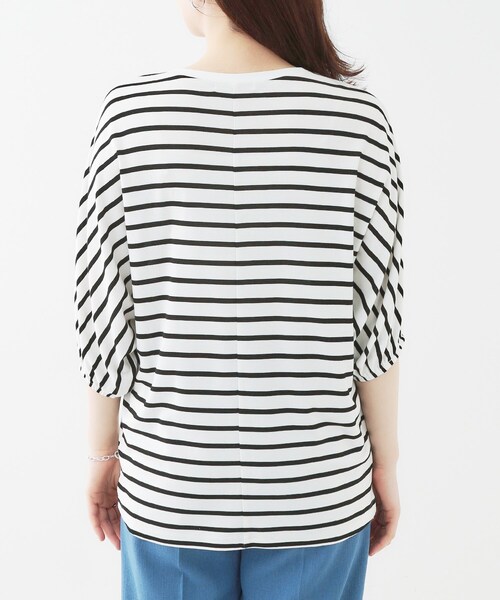 SHOO・LA・RUE(シューラルー)の「【ひんやり/UV/二の腕カバー】肘まで隠れるとろみドルマン5分袖トップス(Tシャツ/カットソー・レディース・ブラック/ライトベージュ/グリーン系/ブラック系2・00)」の7枚目の写真