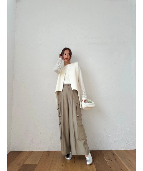 TRUNC（トランクエイティーエイト）の「Garter Straps Knit Vest（ベスト・レディース・ブラック/アイボリー・FREE）」の6枚目の写真