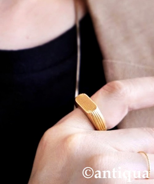 antiqua(アンティカ)の「マットリング(リング・レディース・ゴールド/シルバー・フリー)」の1枚目の写真