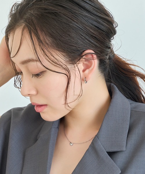 Phoebe（フィービィー）の「【金属アレルギー対応】スリークハートネックレス/全長:40cm+5cm/サージカルステンレス/ハートモチーフ（ネックレス・レディース・シルバー/イエローゴールド・FREE）」の15枚目の写真