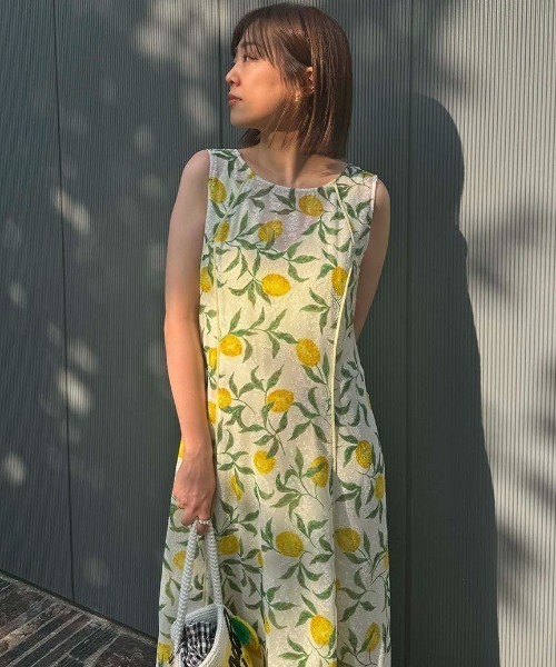 styling/(スタイリング)の「【styling/×KEITA MARUYAMA】シアージャガードワンピース(ワンピース・レディース・ネイビー/ホワイト/ブラック・1/0)」の8枚目の写真