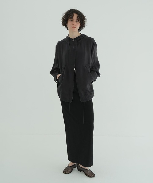 CLANE（クラネ）の「SHEER AIRY ZIP HOODIE（パーカー・レディース・ブラック/アイボリー・2/1）」の3枚目の写真