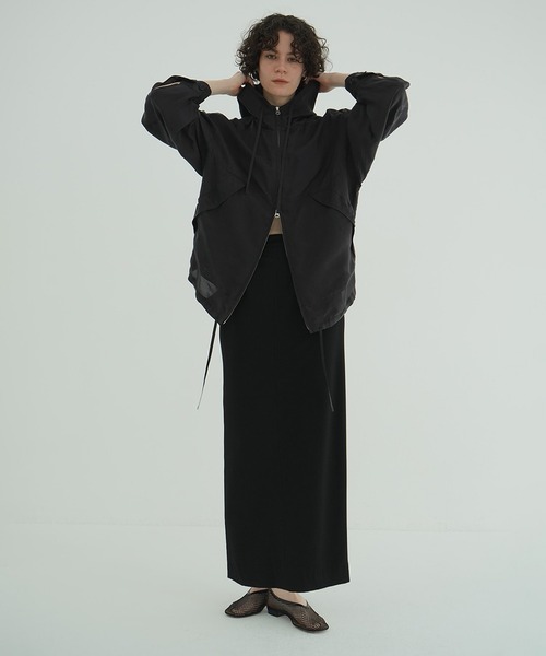 CLANE（クラネ）の「SHEER AIRY ZIP HOODIE（パーカー・レディース・ブラック/アイボリー・2/1）」の4枚目の写真